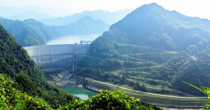 2安徽第一座百米高坝&mdash;&mdash;白莲崖水库.jpg